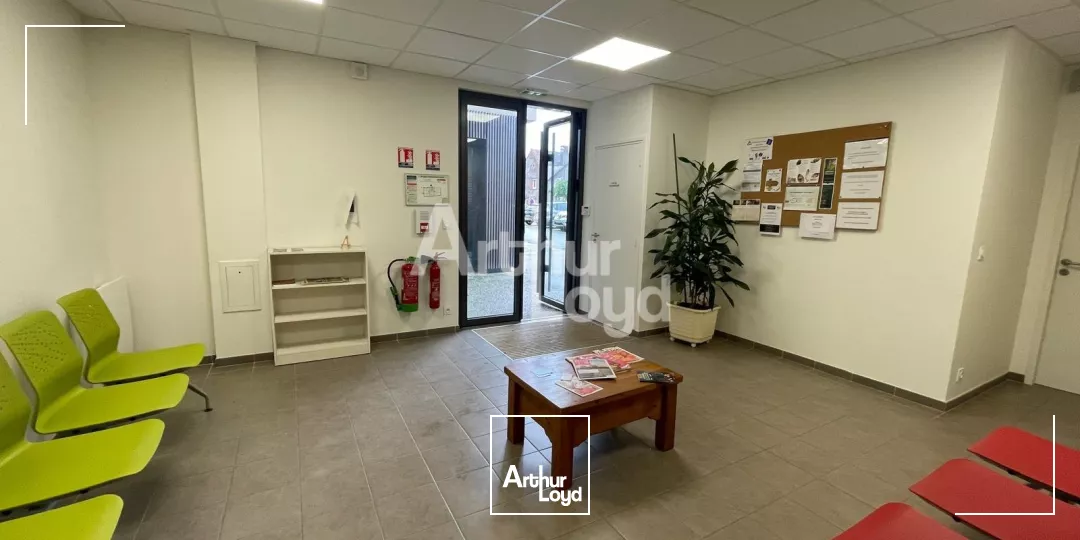 MONT PRES CHAMBORD - LOCATION BUREAU DE 15,80 M²